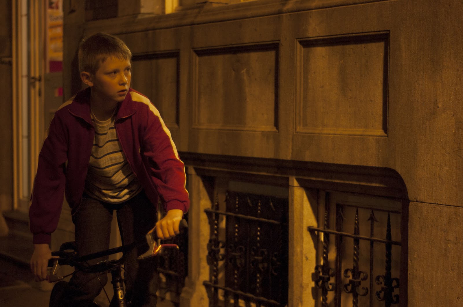 el niño de la bicicleta